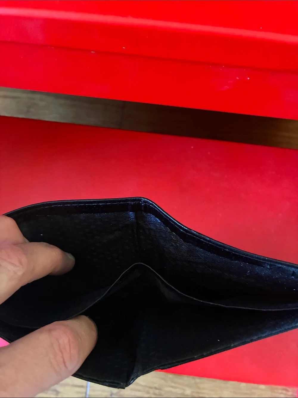 Black Leather Eel Skin Bifold Wallet - Classic Men’s Accessory NWOT